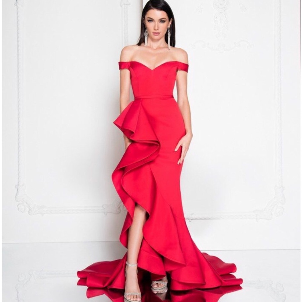 Terani Couture 1812E5384